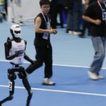 Çin’de dünya insansı robot oyunları başladı