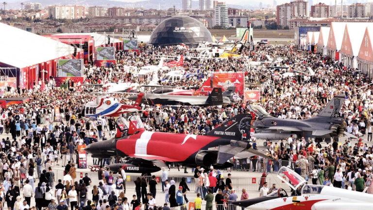 Küçüklerden Teknofest’e büyük ilgi …