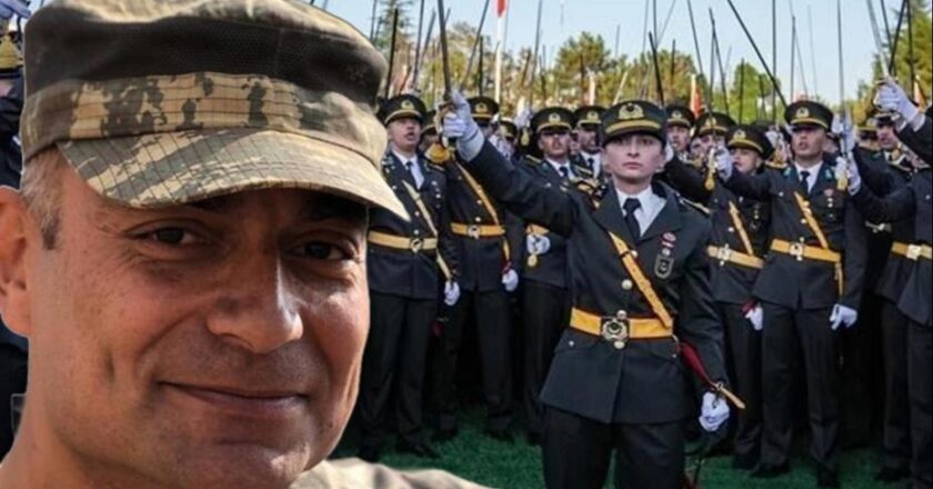 Albay Mustafa Alper Topsakal’ın Teğmenlerin Komutanı Olarak İhraç Kararı Geri Alındı